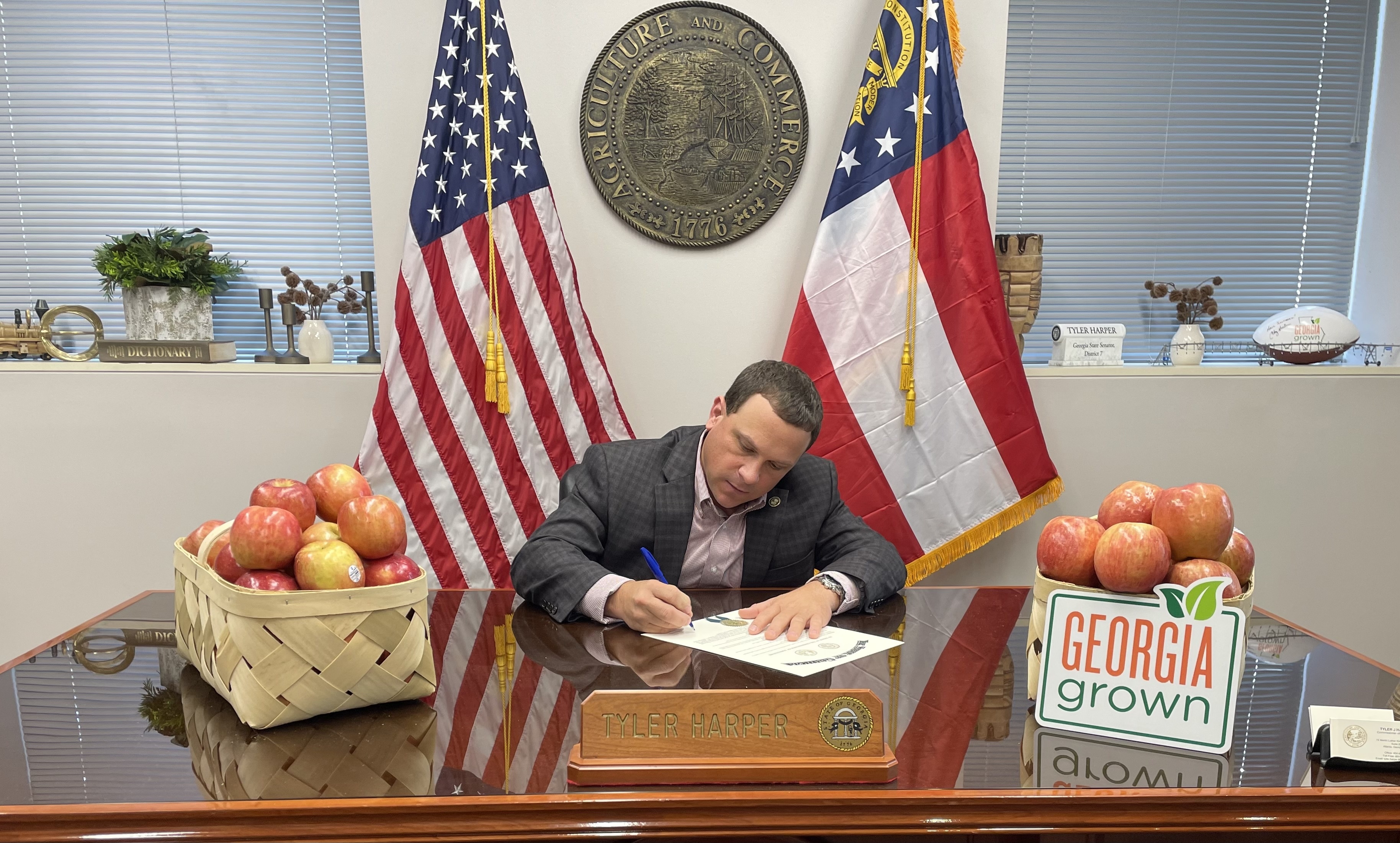 Georgia Agriculture Commissioner Declares September “Georgia Grown Apple Month,” Unveils Statewide Apple Orchards Map Georgia Agriculture Commissioner Declares September “Georgia Grown Apple Month,” Unveils Statewide Apple Orchards Map